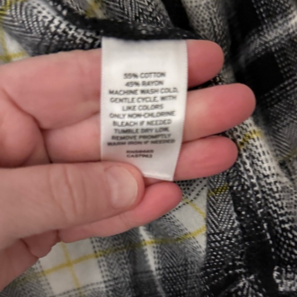 LIKE NEW BP Boyfriend Plaid Shirt - Picture 6 of 6